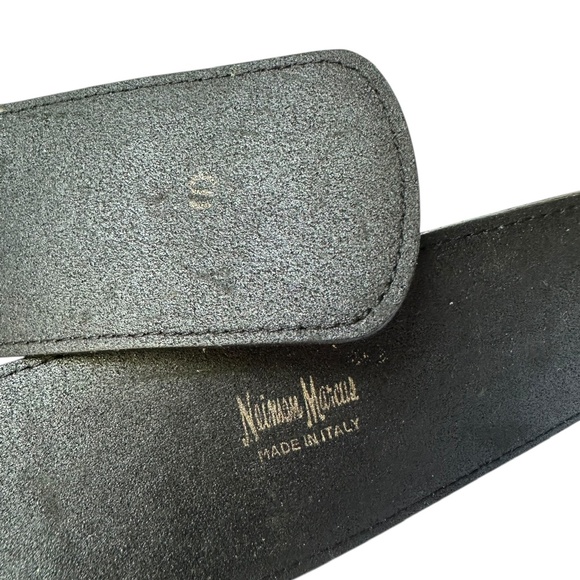 Vintage NEIMAN MARCUS Black Leather With Wide Gold Studs Unisex Belt S main image 9